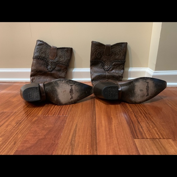 CORRAL BOOTS (EUC) - Picture 7 of 8